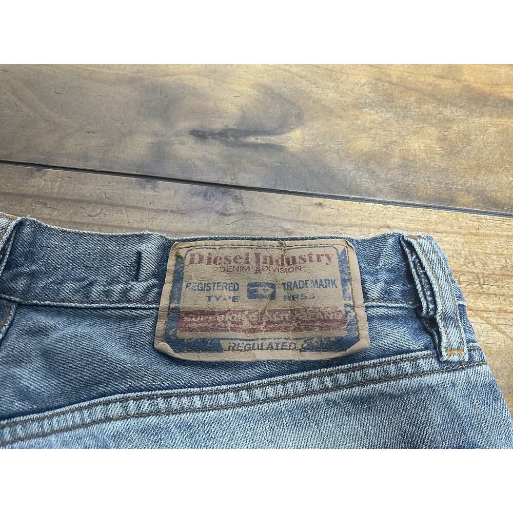 Diesel Men's Light to Medium Blue Straight Jeans - Picture 9 of 12